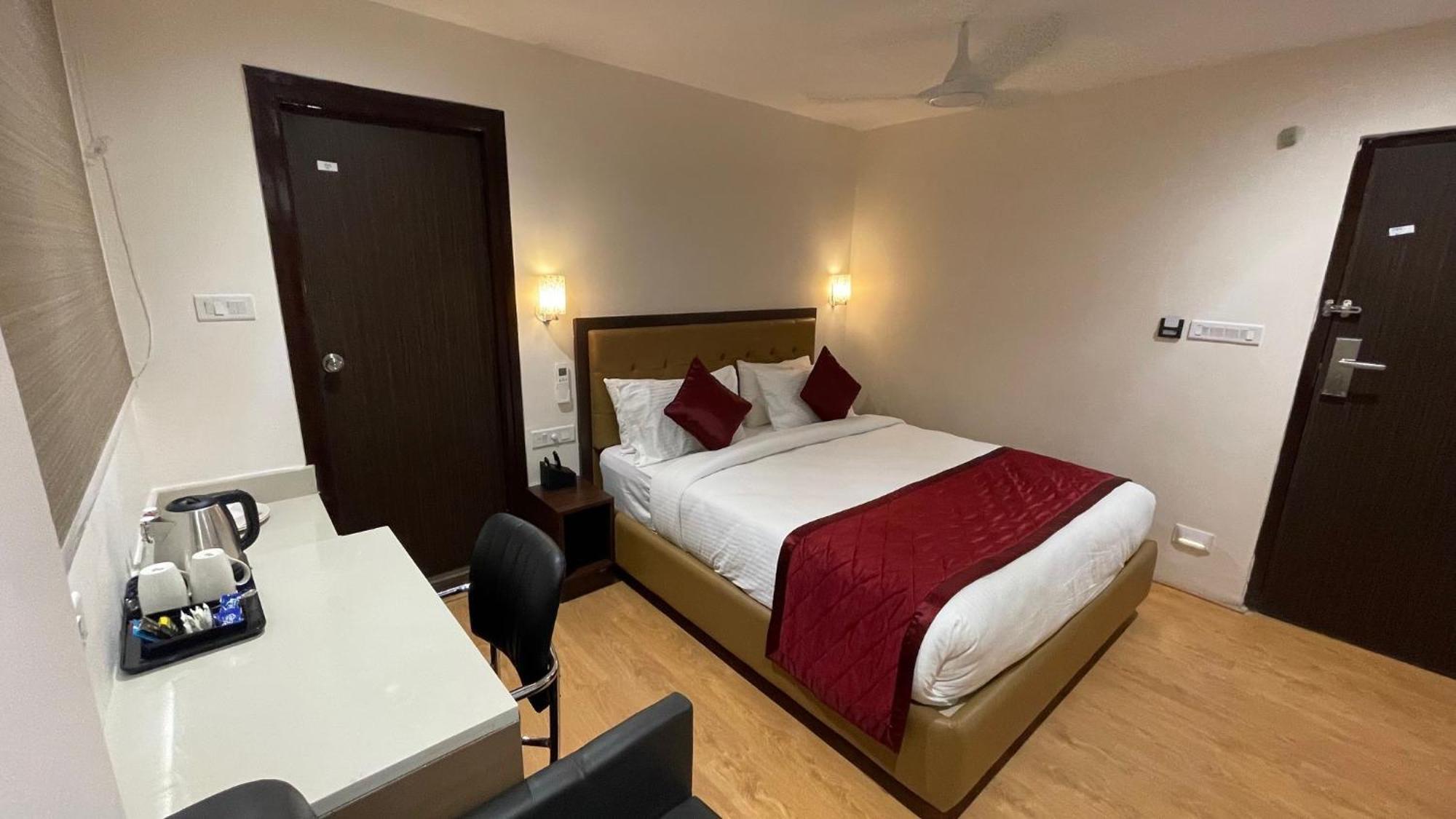 Hotel Silver Cle 하이데라바드 외부 사진