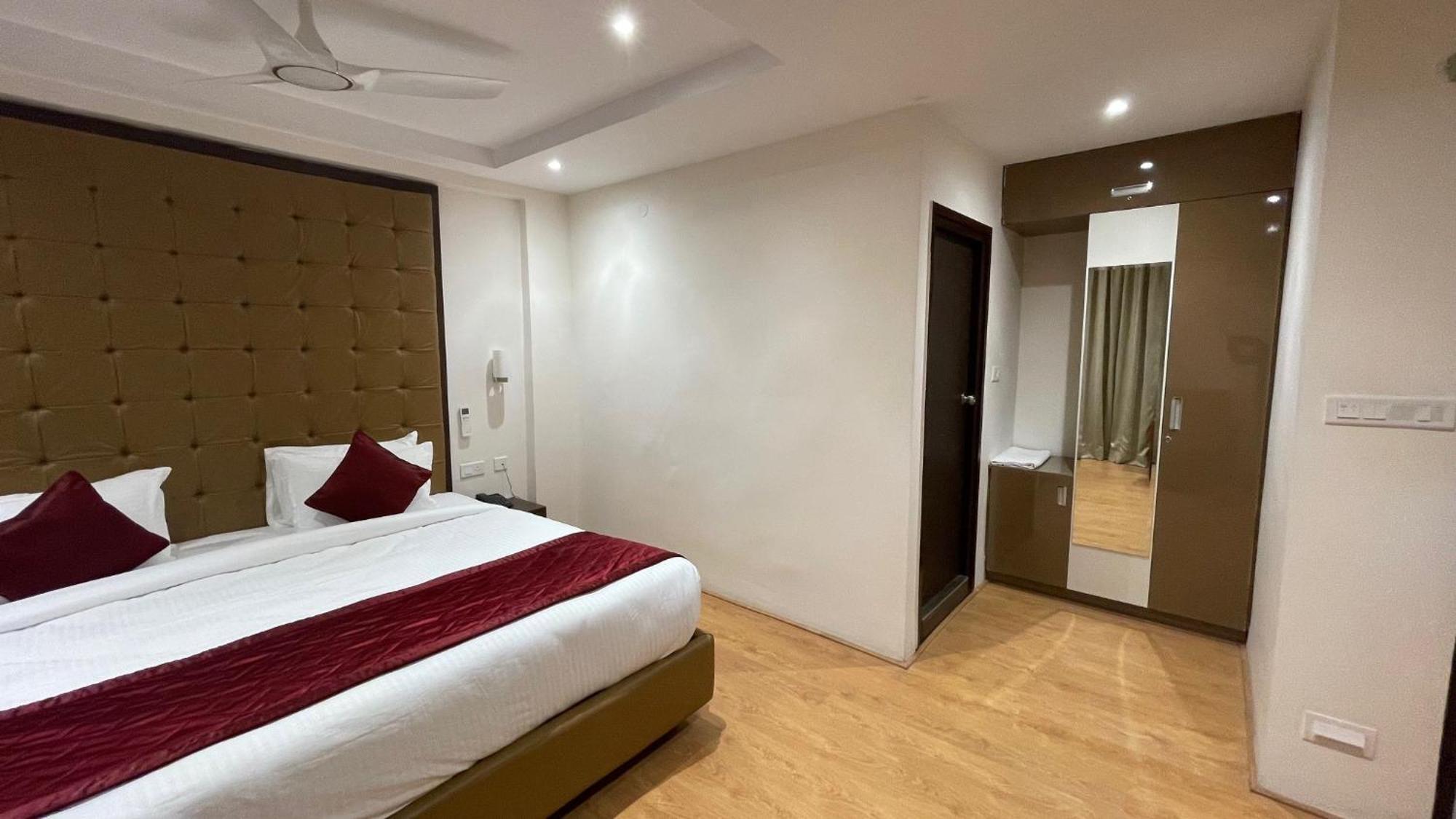 Hotel Silver Cle 하이데라바드 외부 사진